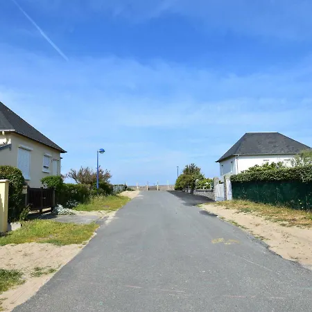 Dom wakacyjny Beautiful Holiday By The Sea In Normandy Hauteville-sur-Mer