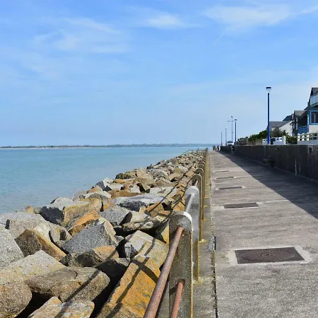 Dom wakacyjny Beautiful Holiday By The Sea In Normandy *