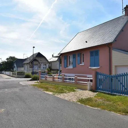 Beautiful Holiday By The Sea In Normandy Hauteville-sur-Mer