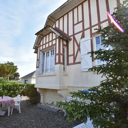 Beautiful Holiday By The Sea In Normandy Hauteville-sur-Mer