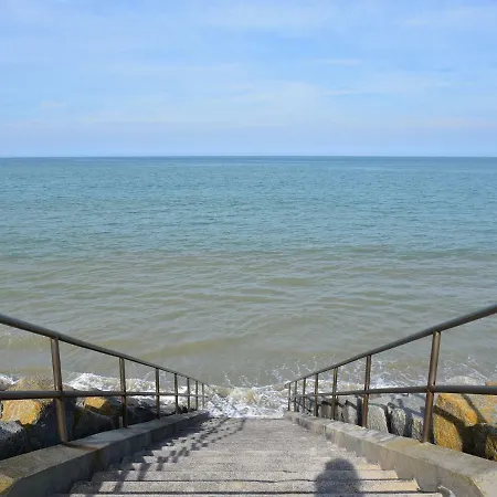 Dom wakacyjny Beautiful Holiday By The Sea In Normandy Hauteville-sur-Mer