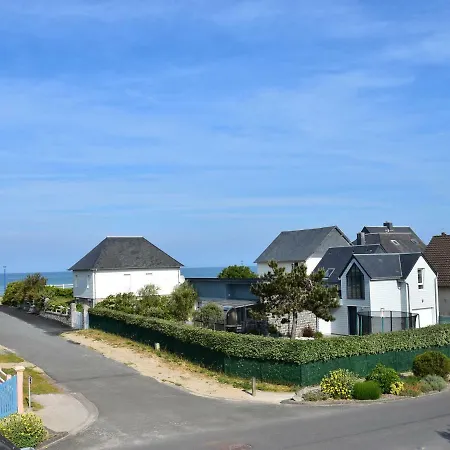 Dom wakacyjny Beautiful Holiday By The Sea In Normandy Hauteville-sur-Mer