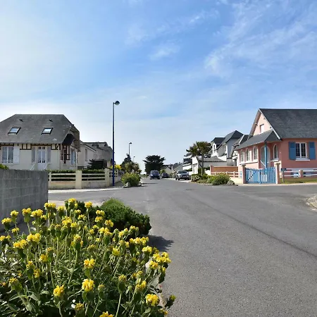 Beautiful Holiday By The Sea In Normandy Hauteville-sur-Mer