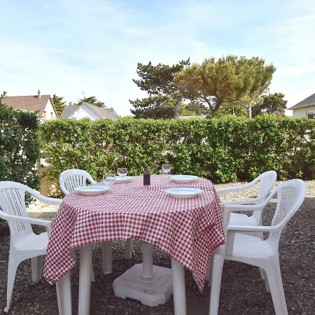 Beautiful Holiday By The Sea In Normandy