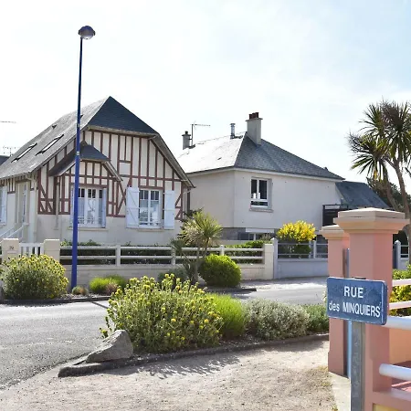 Beautiful Holiday By The Sea In Normandy Dom wakacyjny Hauteville-sur-Mer