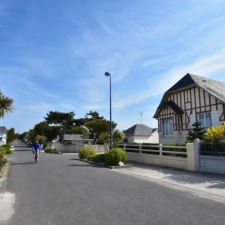 Beautiful Holiday By The Sea In Normandy Hauteville-sur-Mer